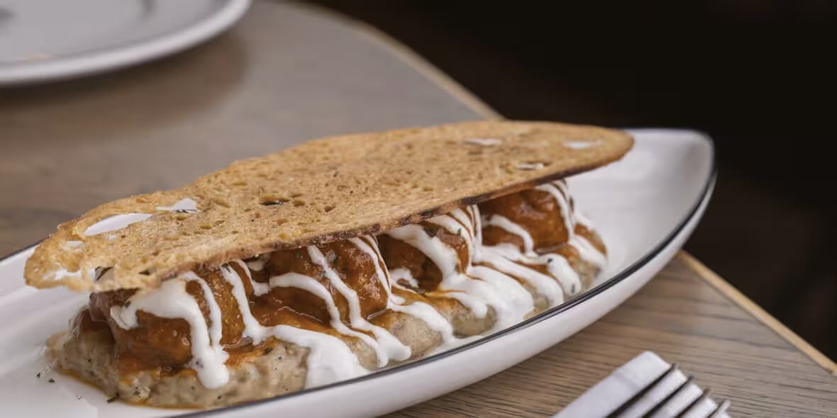 رستوران یونانی Taverna Greek Kitchen در دبی