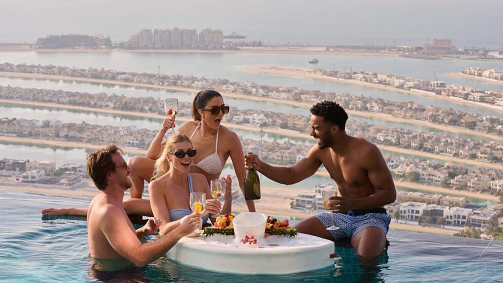 AURA SKYPOOL